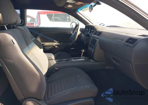 2014 Dodge Challenger Sxt z USA, uszkodzony, nr VIN 2C3CDYAG9EH274039